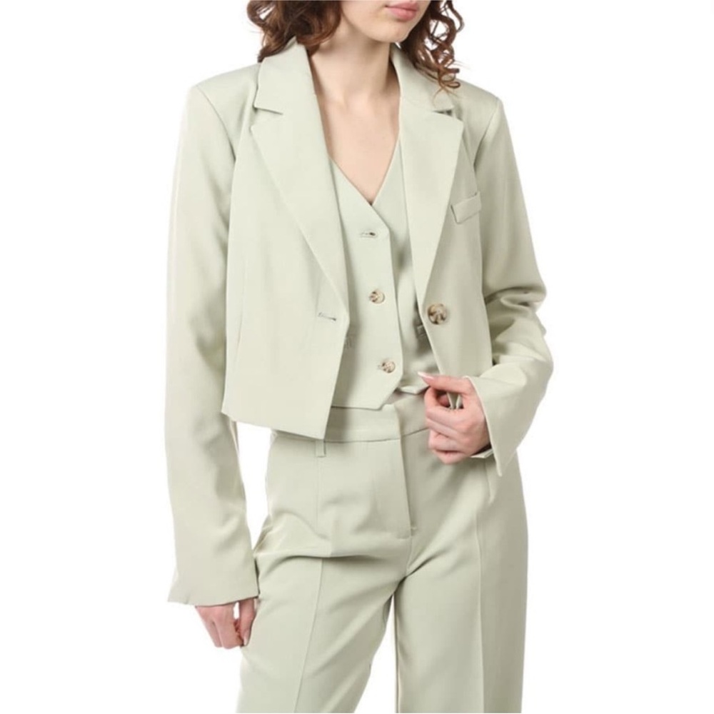 Avec Les Filles Mint Cropped Boxy Blazer